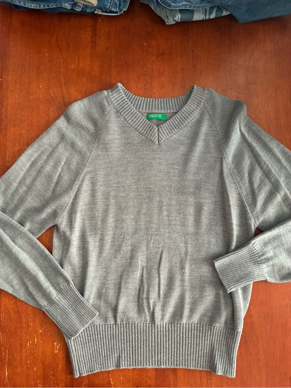 Vintage 80s Benetton Made in Italy Wool V Neck Sweater Womens S Gray Preppy